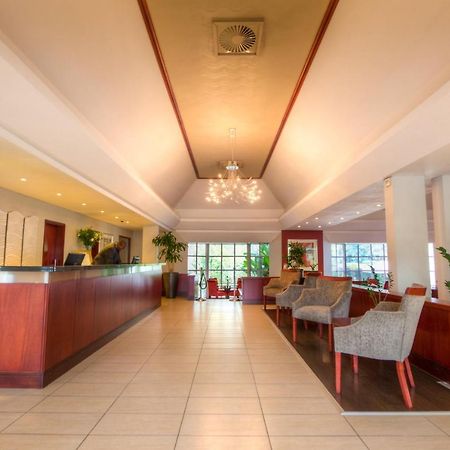 City Lodge Hotel Sandton, Morningside Йоханнесбург Экстерьер фото