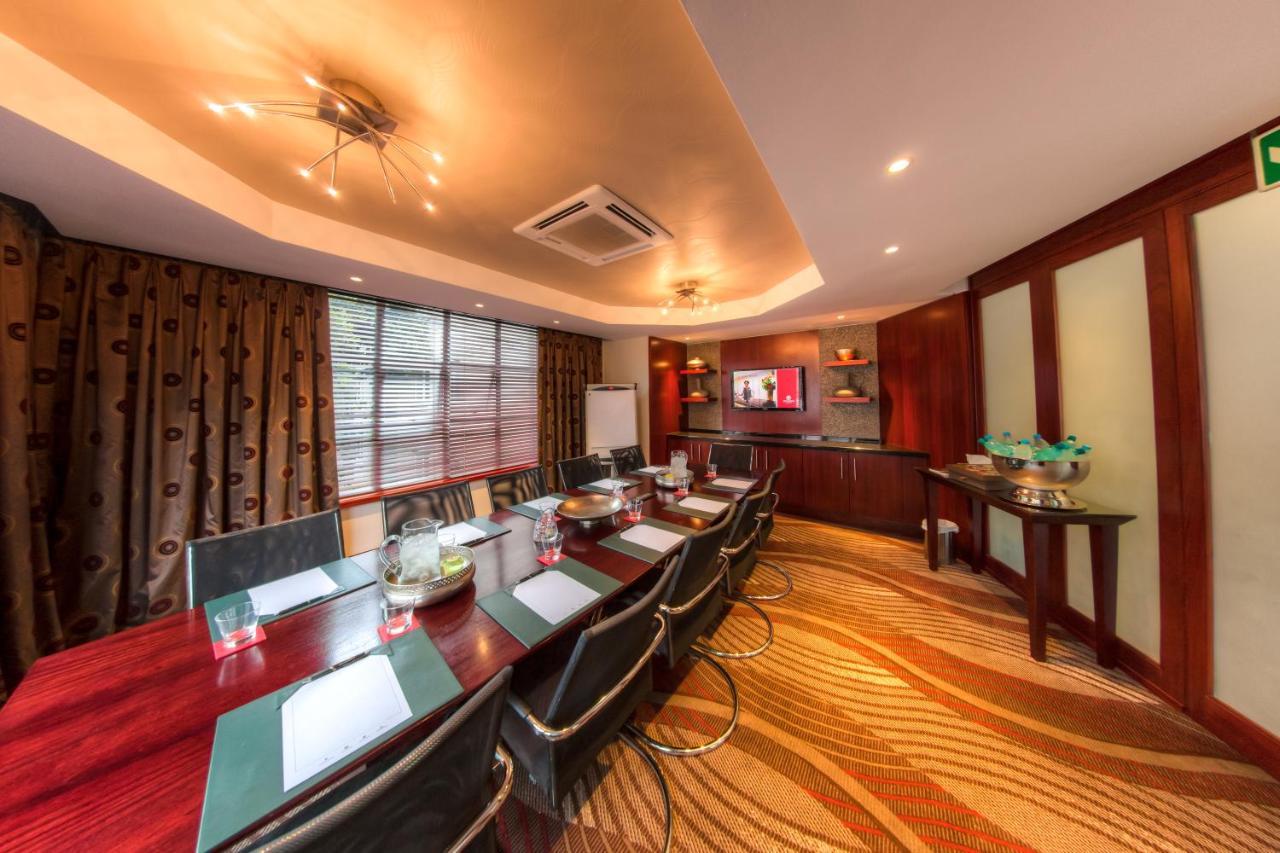 City Lodge Hotel Sandton, Morningside Йоханнесбург Экстерьер фото