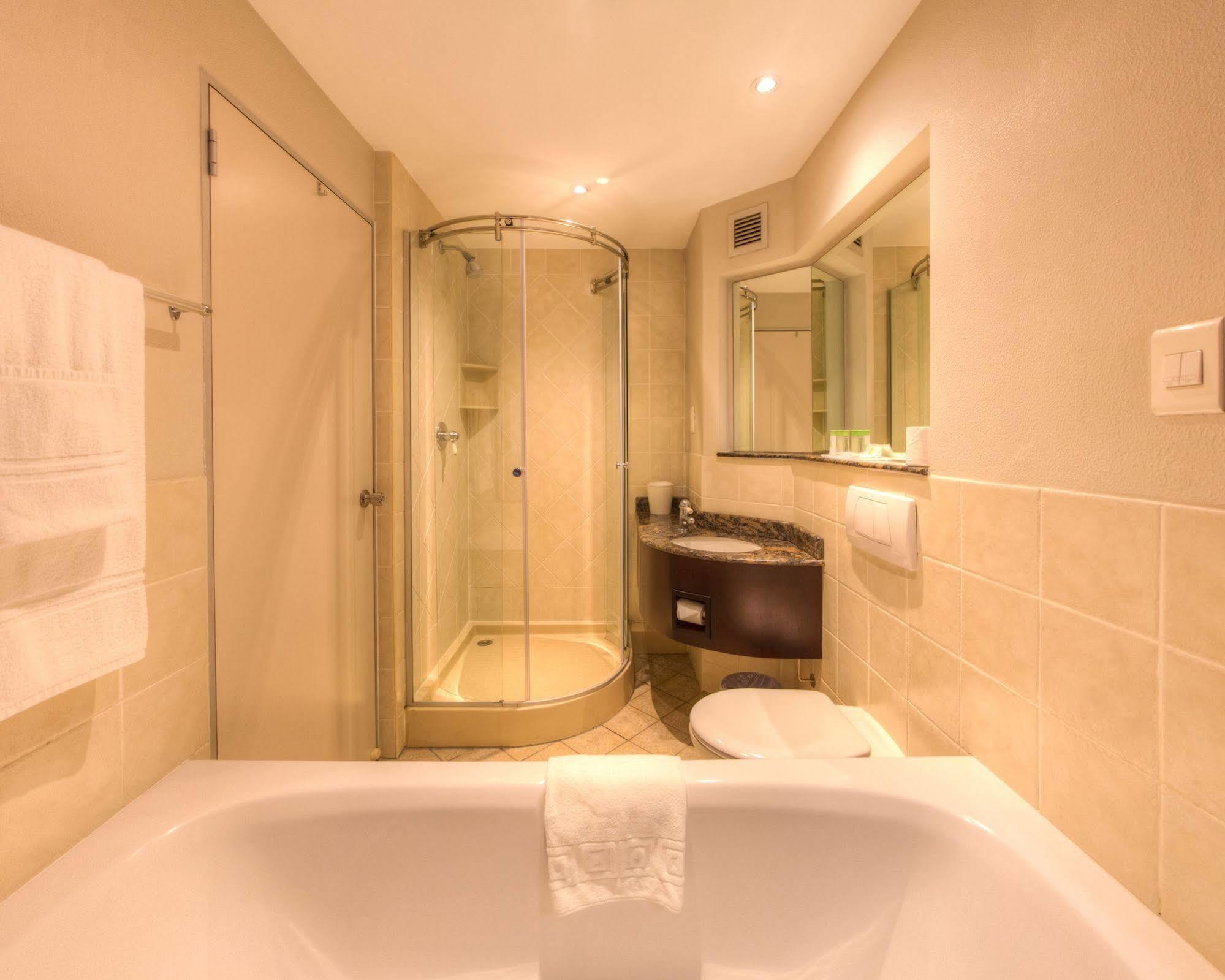 City Lodge Hotel Sandton, Morningside Йоханнесбург Экстерьер фото