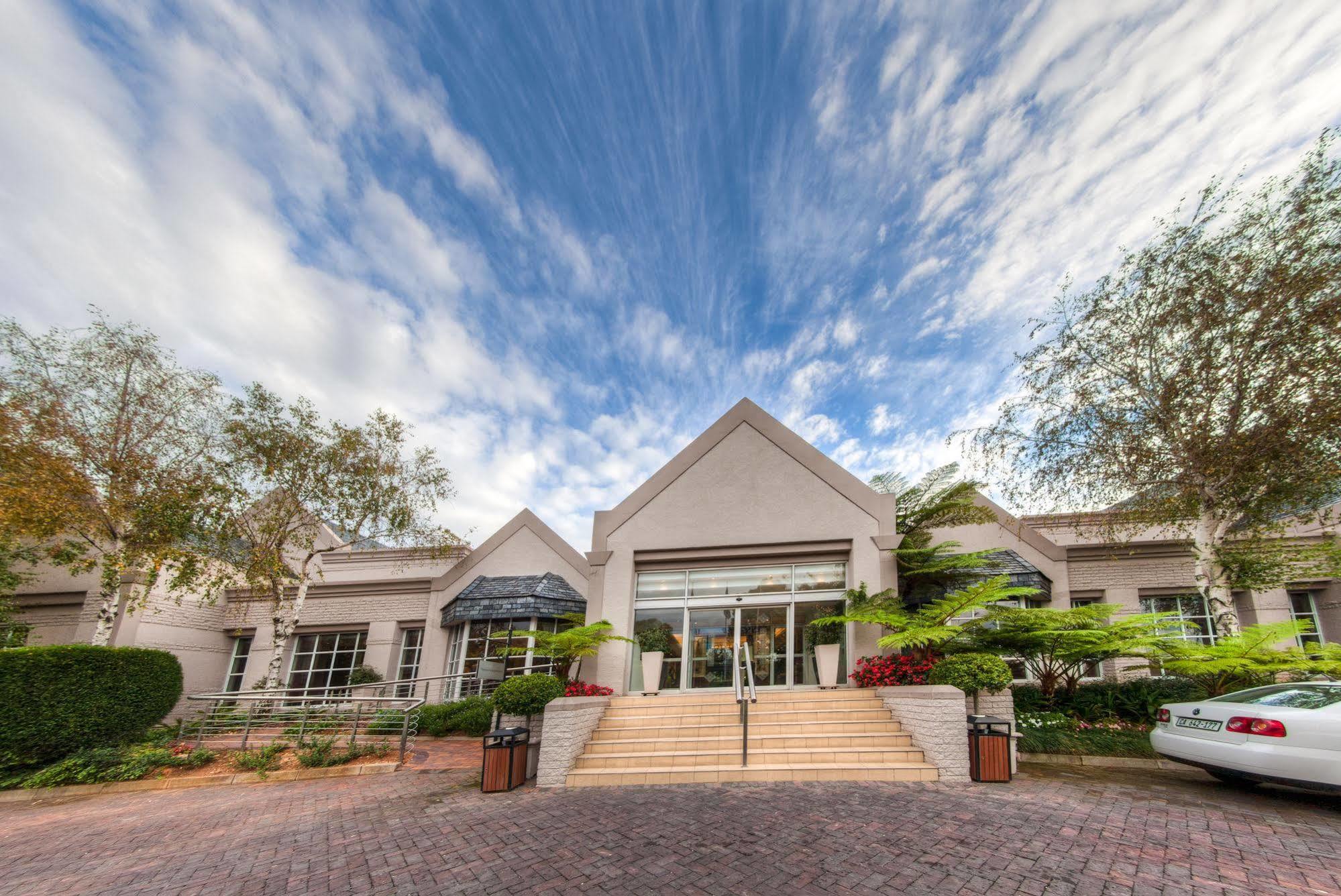 City Lodge Hotel Sandton, Morningside Йоханнесбург Экстерьер фото
