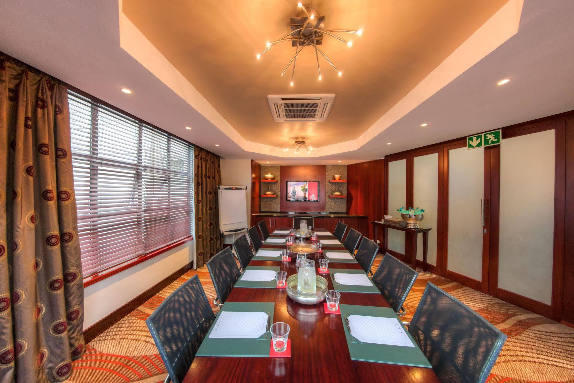 City Lodge Hotel Sandton, Morningside Йоханнесбург Экстерьер фото
