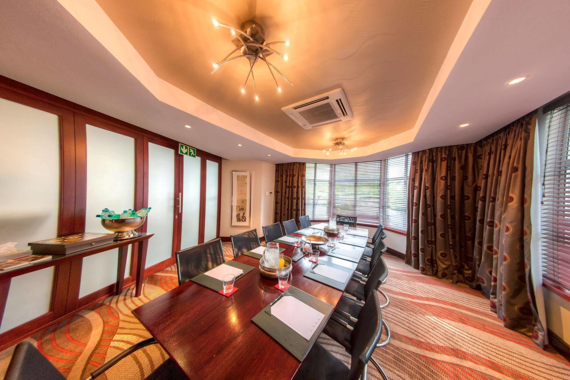 City Lodge Hotel Sandton, Morningside Йоханнесбург Экстерьер фото
